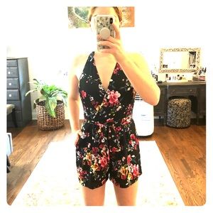 Express romper with pockets.